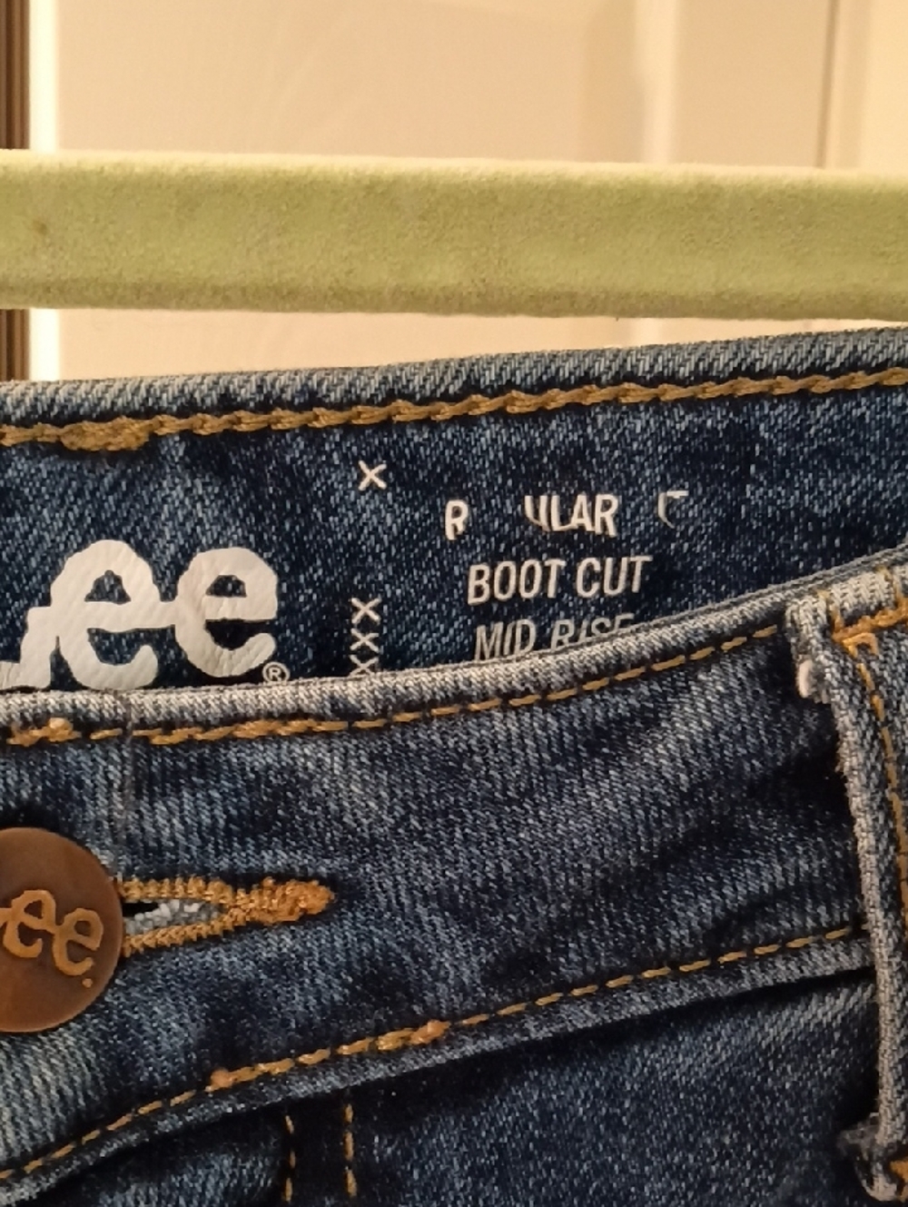 Lee Women's Dark Blue Boot cut Mid Rise Jeans 16p